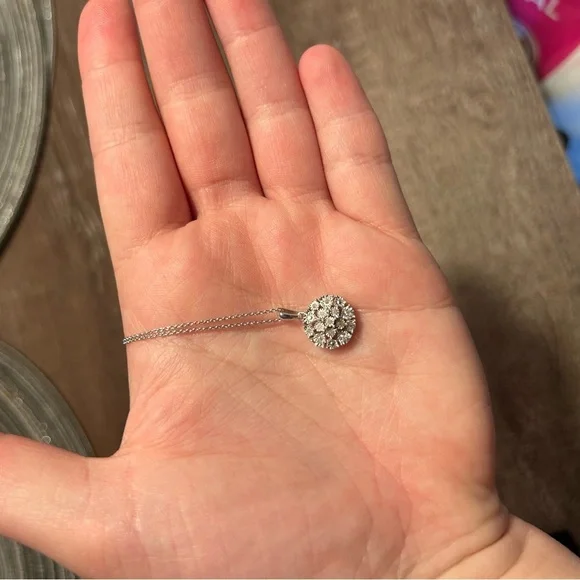 New Diamond Flower Burst Cluster Pendant Necklace 1/10 CT Sterling Silver 18” - Picture 7 of 9